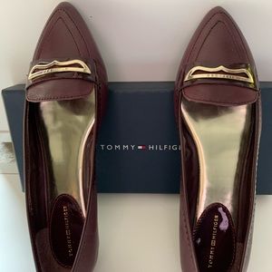 New, size 8.5, burgundy